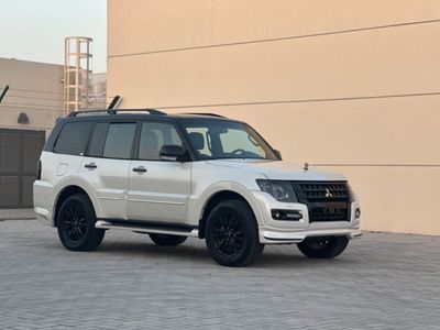 Mitsubishi Pajero Platinum 3.8L MODEL 2020 GCC CAR PERFECT CONDITION INSIDE AND OUTSIDE  SIGNATURE