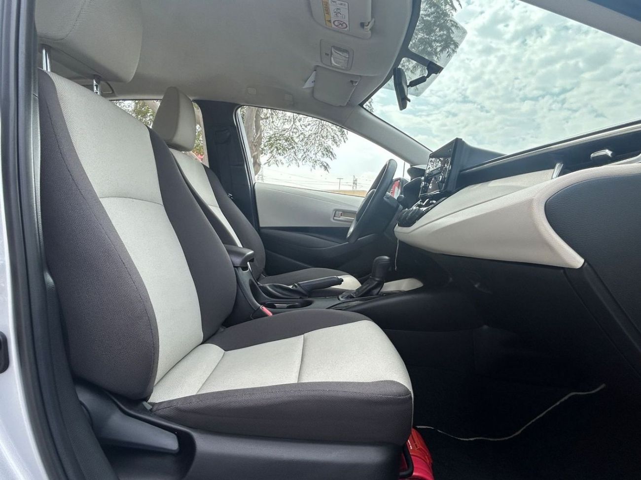 تويوتا كورولا 1.6L XLI (RB) 1.6L XLI GCC SPEC AGENCY MAINTAINED