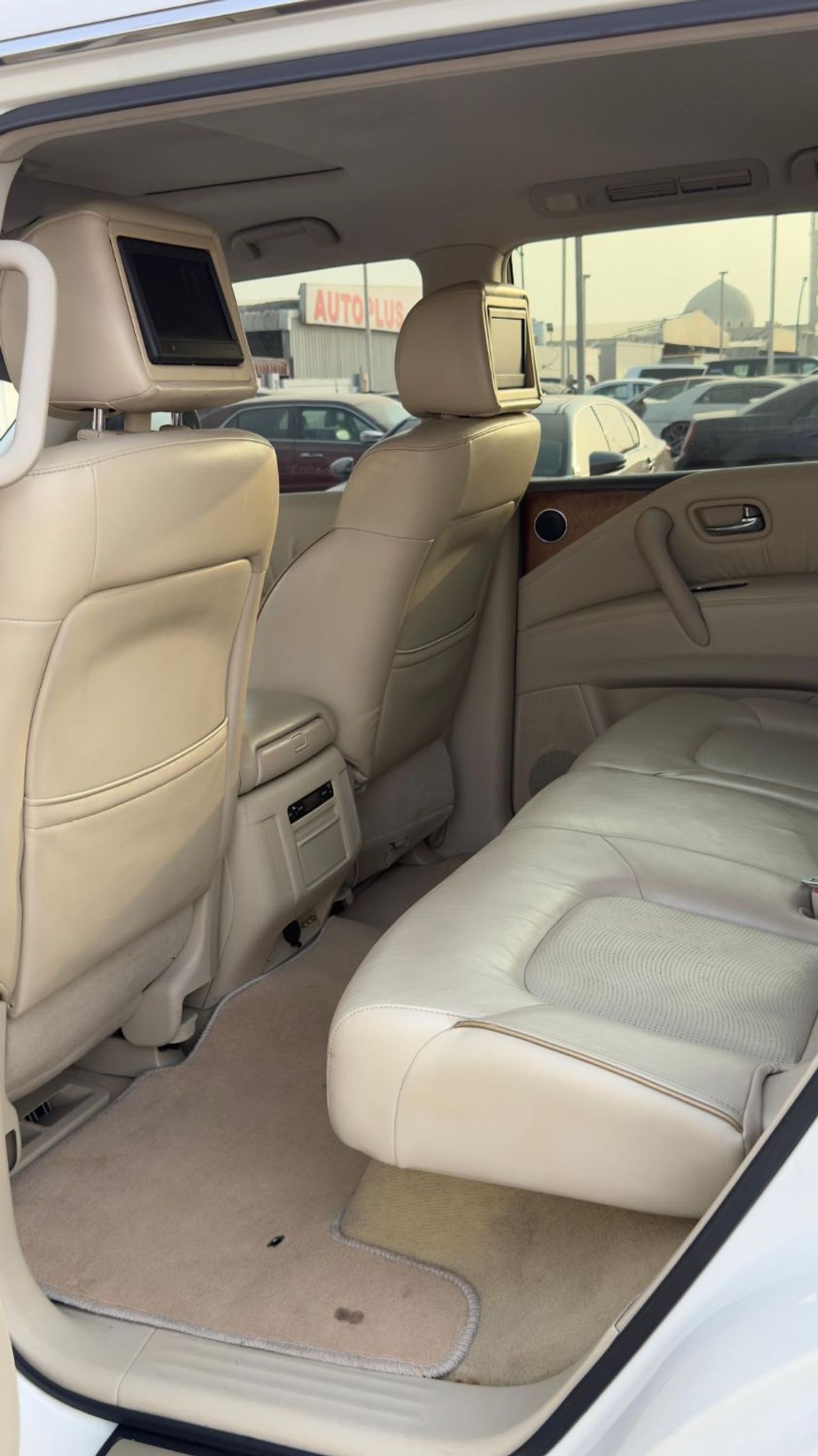 Infiniti QX56 Luxury 5.6L