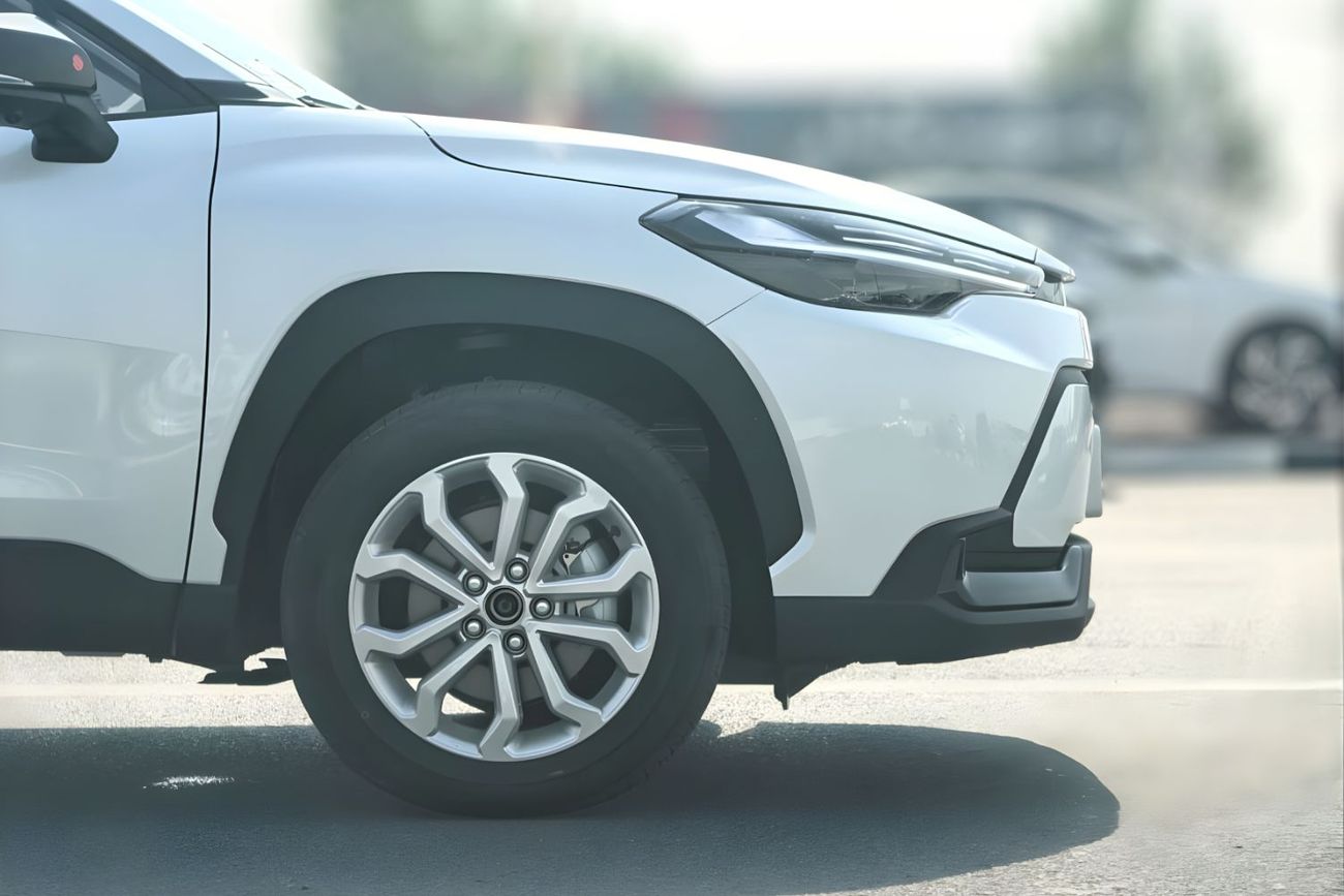 تويوتا فرونتلاندر TOYOTA FRONTLANDER,2.0L,HYBRID,ELITE PLUS,NEW SHAPE,SUNROOF,RADAR,LEATHER SEATS,DRIVER POWER SEATS,4