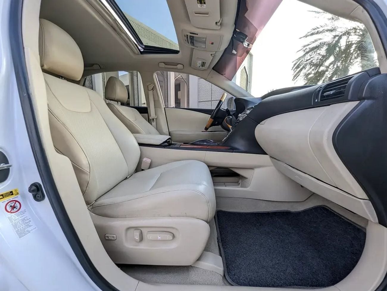 لكزس RX 350 RX 350 Premier - American Specs Perfect Condition Inside Out Low KM Family Luxury SUV