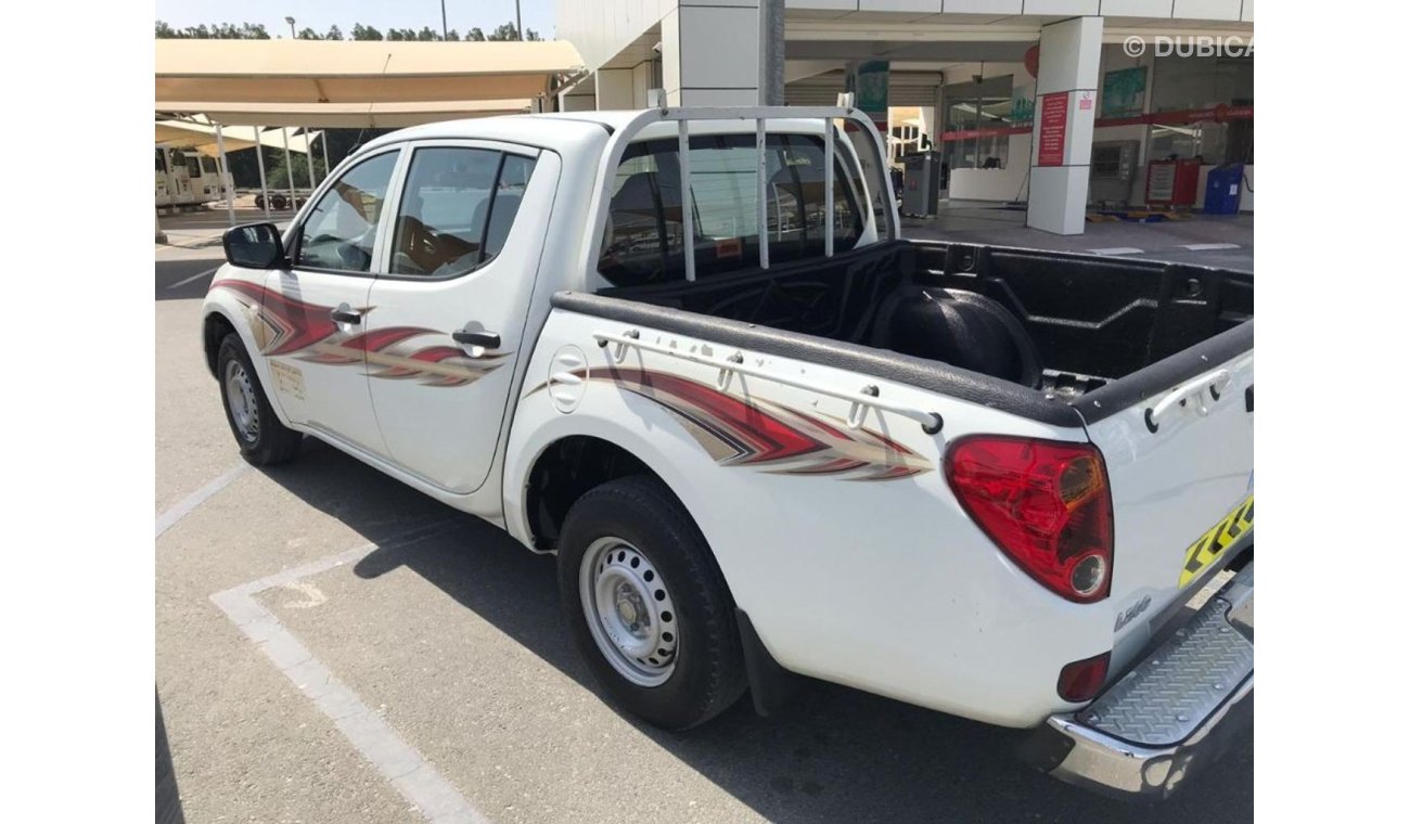 ميتسوبيشي L200 بكب بحالة ممتازة جداL200 ميتسوبيشي