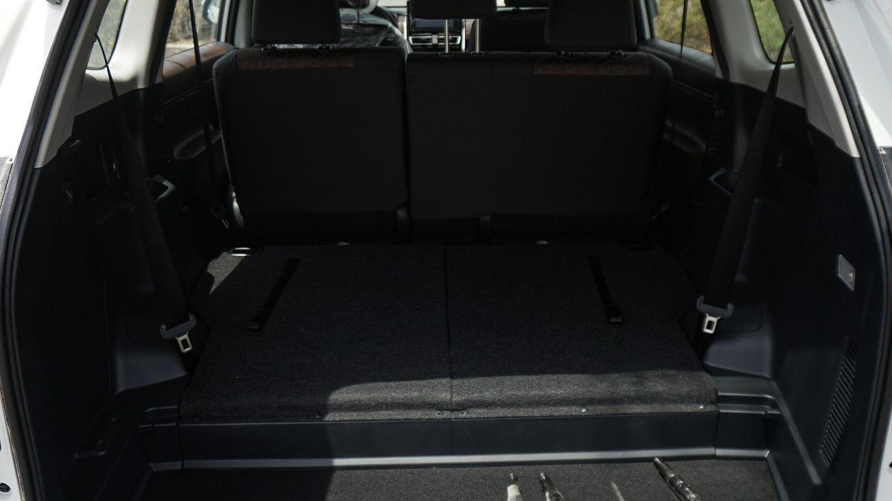 Toyota Innova 2024, PETROL 2.0L 0KM, GCC SPEC, 8-SEATERS, EXPORT PRICE