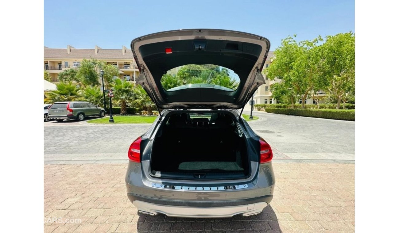 Mercedes-Benz GLA 250 GCC || GLA 250 2.0L || 1580 PM || PRISTINE CONDITION || FULL AGENCY MAINTAINED