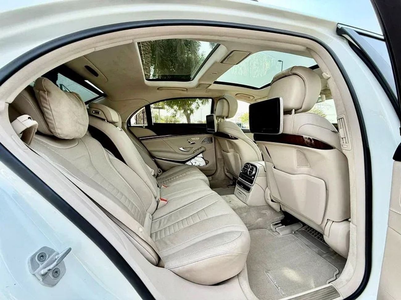 مرسيدس بنز S 500 Std 4.7L MERCEDES BENZ S500 | GCC SPECS | KMS:210,000 | YEAR: 2014