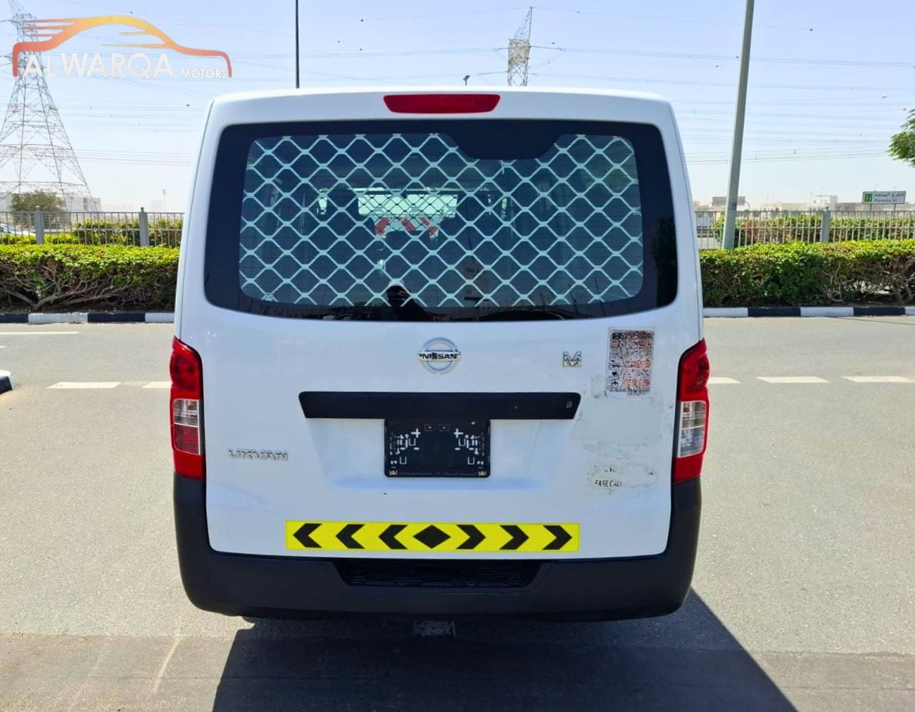 نيسان أورفان Panel Van Std 2.5L A/T (3 Seater) Petrol (4 Door)