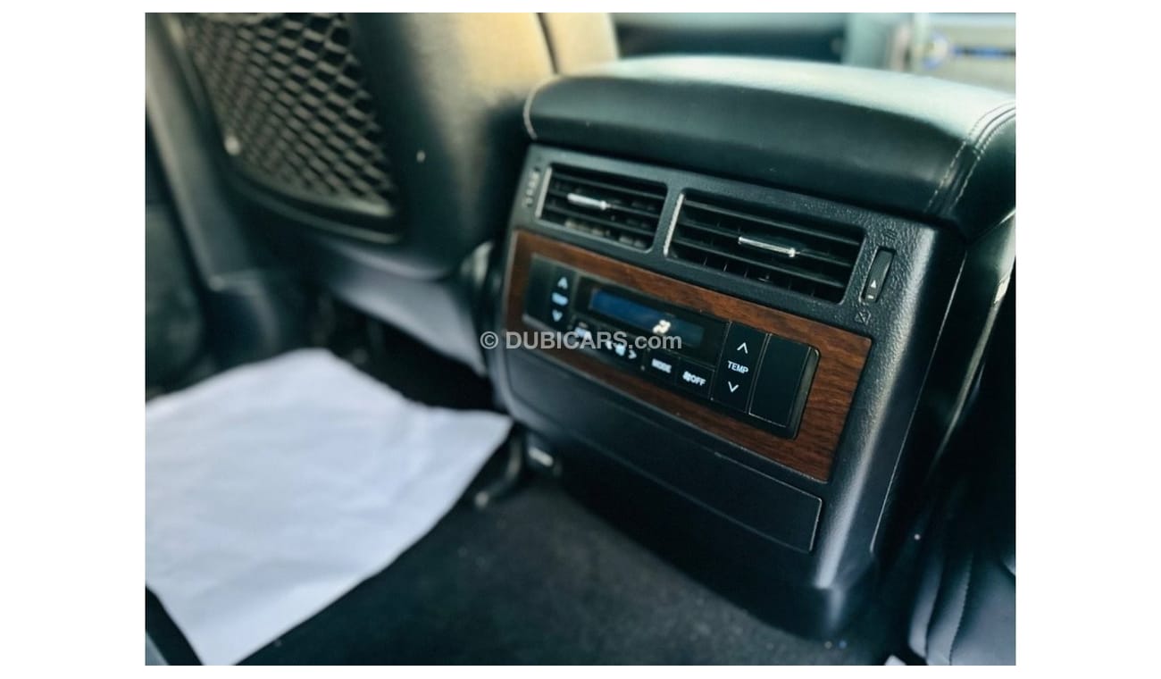 Toyota Land Cruiser VXR