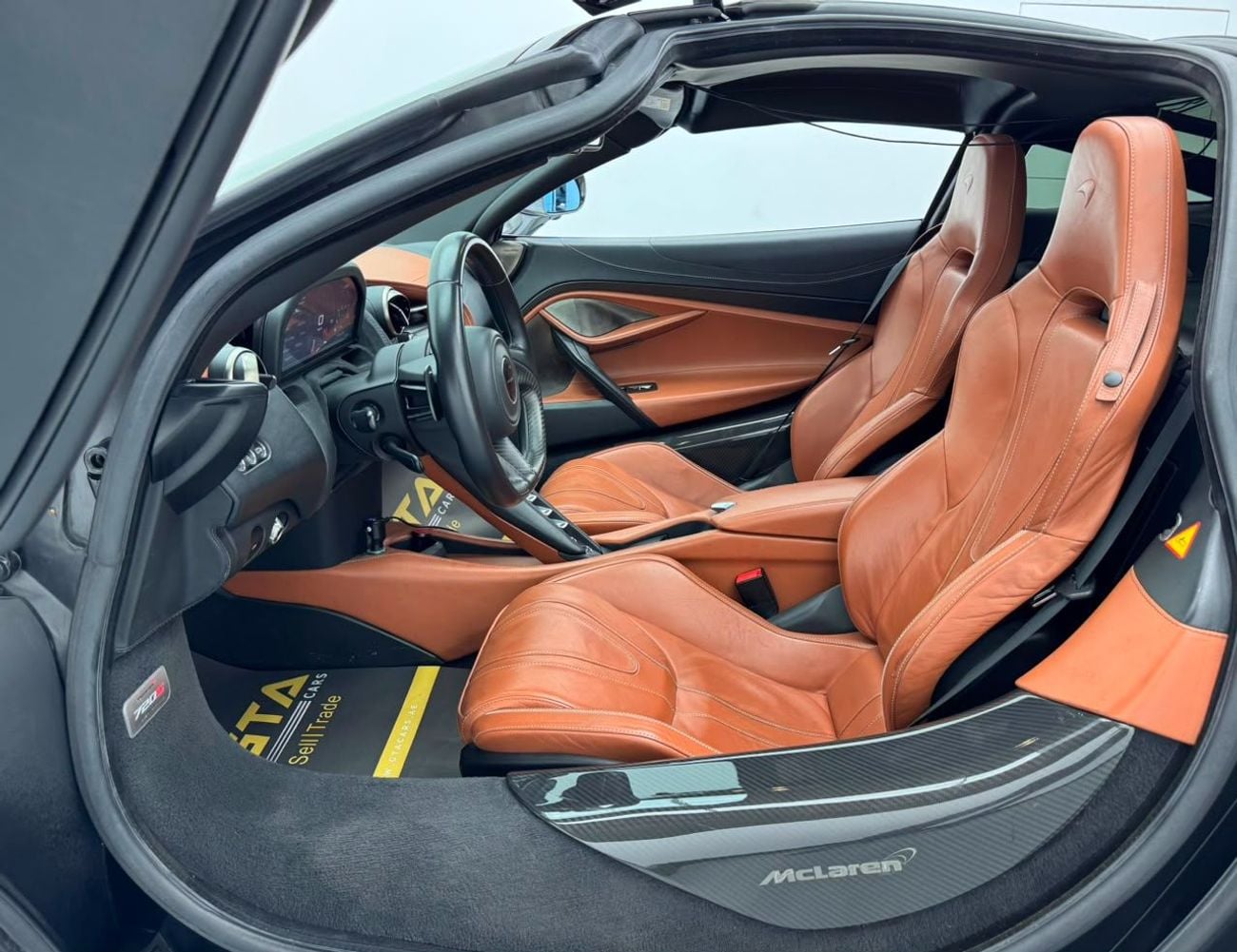 McLaren 720S 2018 McLaren 720s Luxury, Full Service History, Excellent Condition, GCC