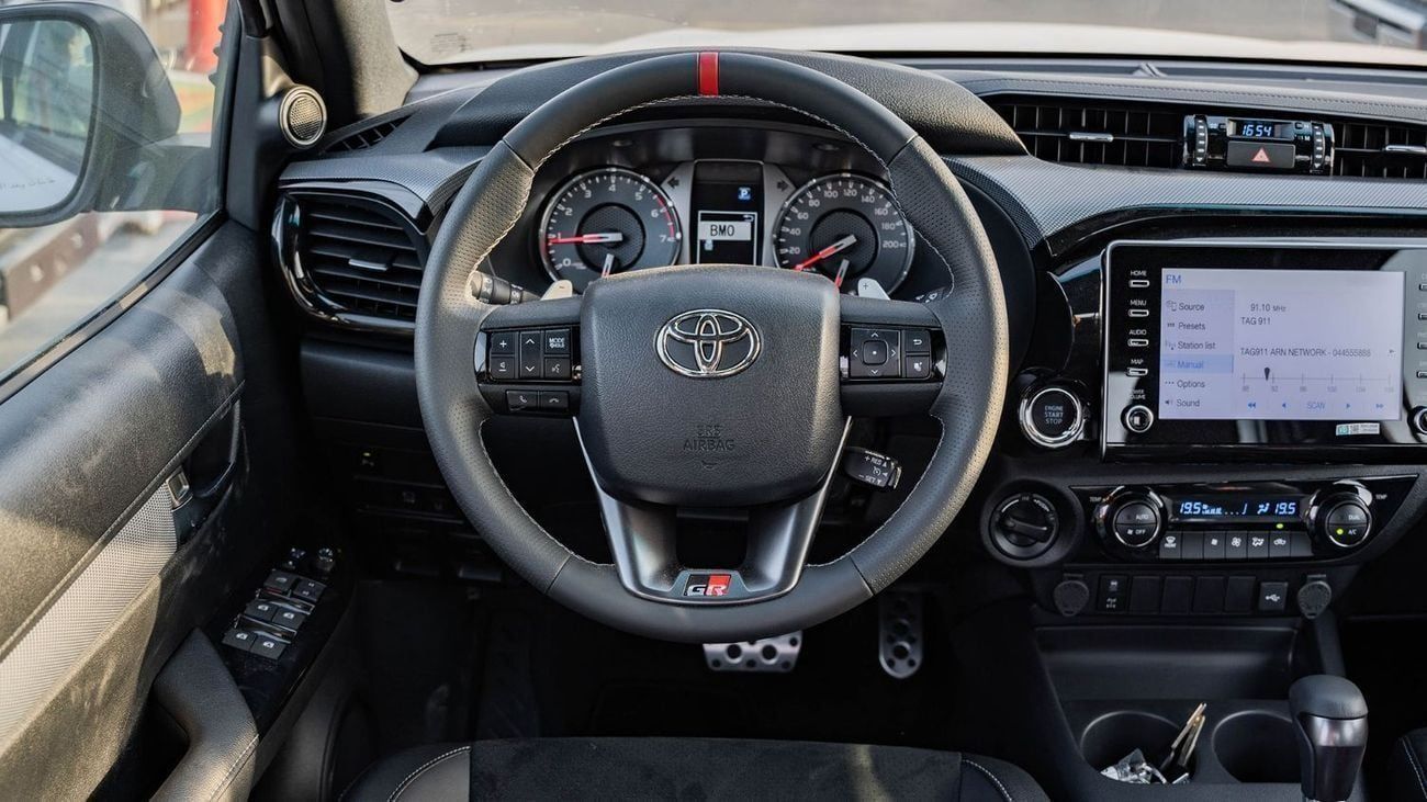 تويوتا هيلوكس 2024 Toyota Hilux GR-Sport 4.0L AT Petrol (White)