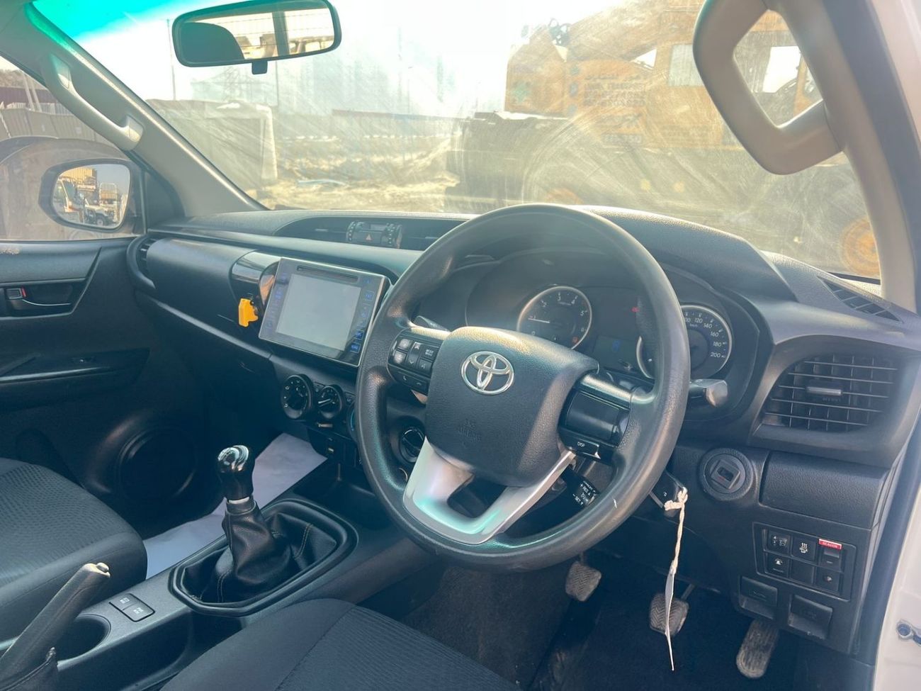 Toyota Hilux 2.8 LITER SINGLE CABIN DIESEL RIGHT HAND ONLY FOR EXPORT