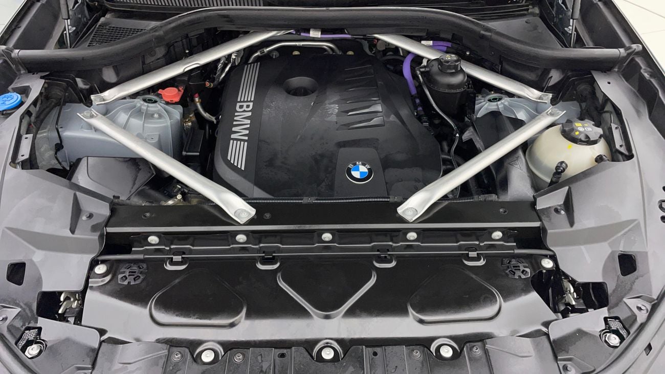 بي أم دبليو X5 XDRIVE 4OI M SPORT PRO 3 | بدون دفعة مقدمة | اختبار القيادة في المنزل