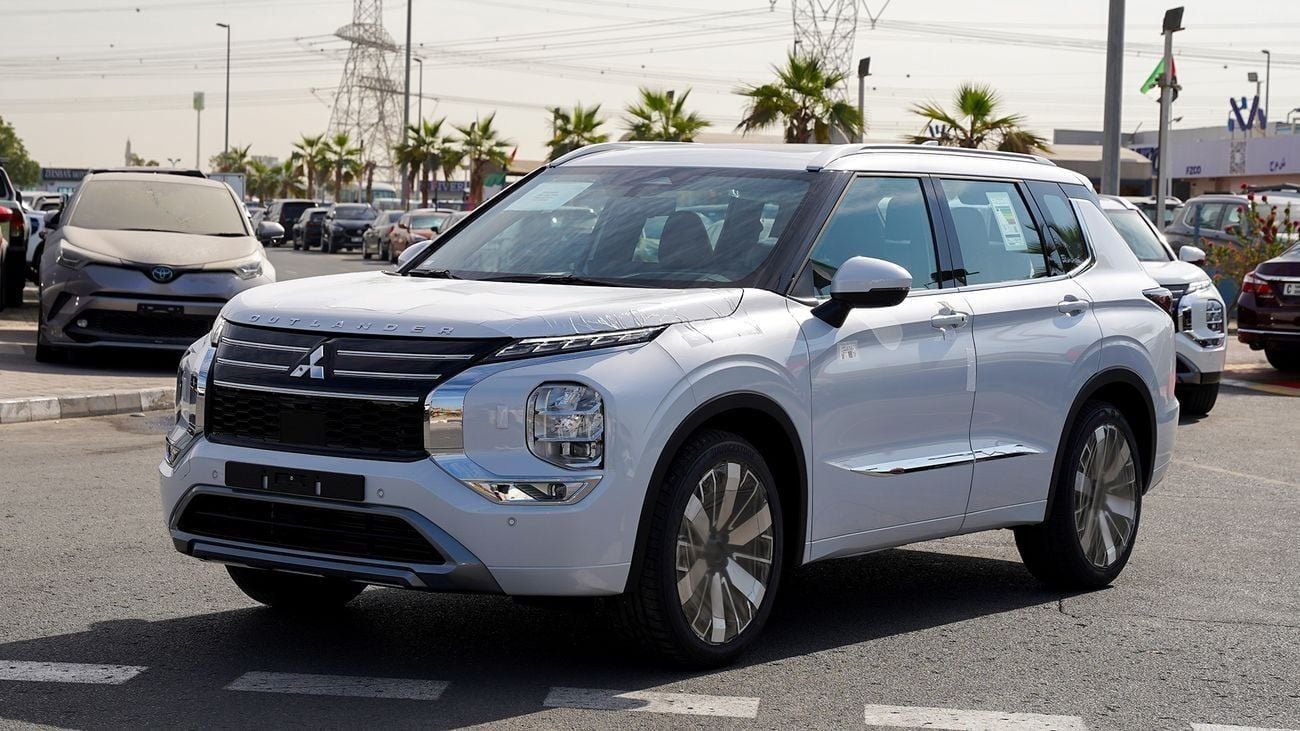 ميتسوبيشي آوتلاندر ميتسوبيشي أوتلاندر 2026 – الفئة البريميوم (G09)  2.5 لتر | SUV بسبعة مقاعد | مواصفات الخليج | للتصدي