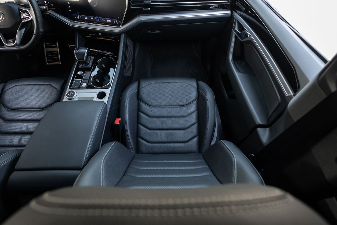 Volkswagen Touareg R-Line 3.0L AWD