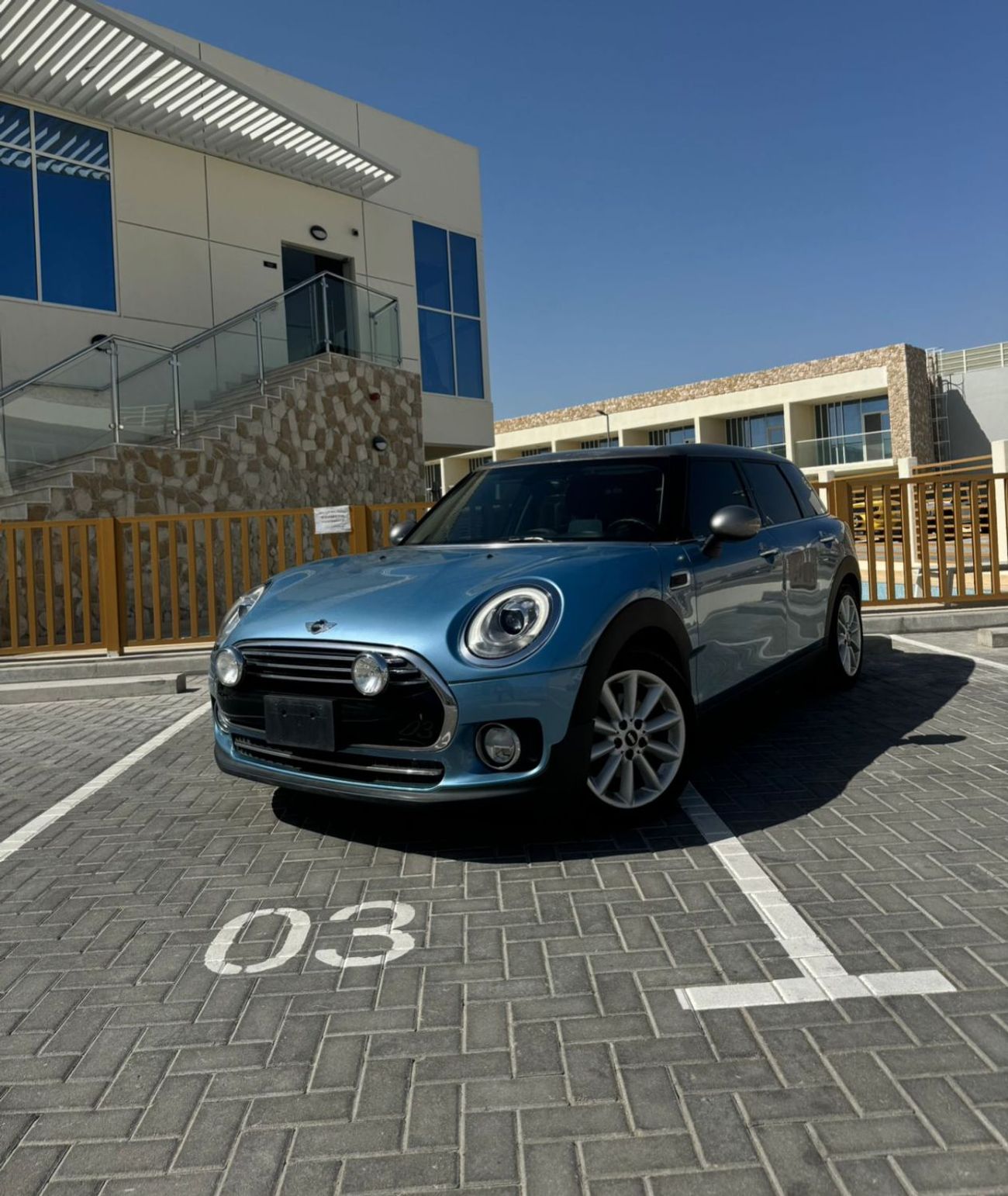 ميني وان كلوب مان