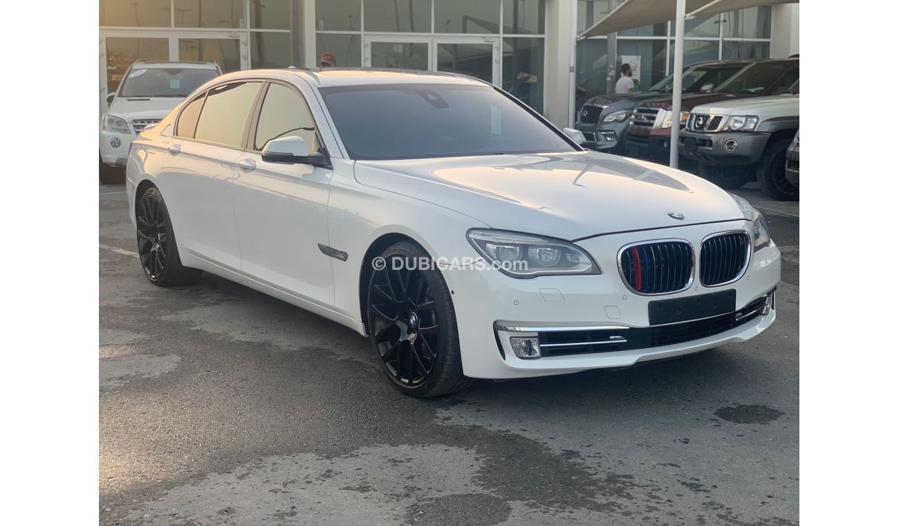 BMW 750Li BMW 750Li_2013_Excellent_Condihion