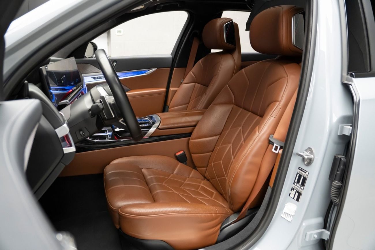 BMW 735i M SPORT 2024 | GCC Specs | Agency Warranty & Service