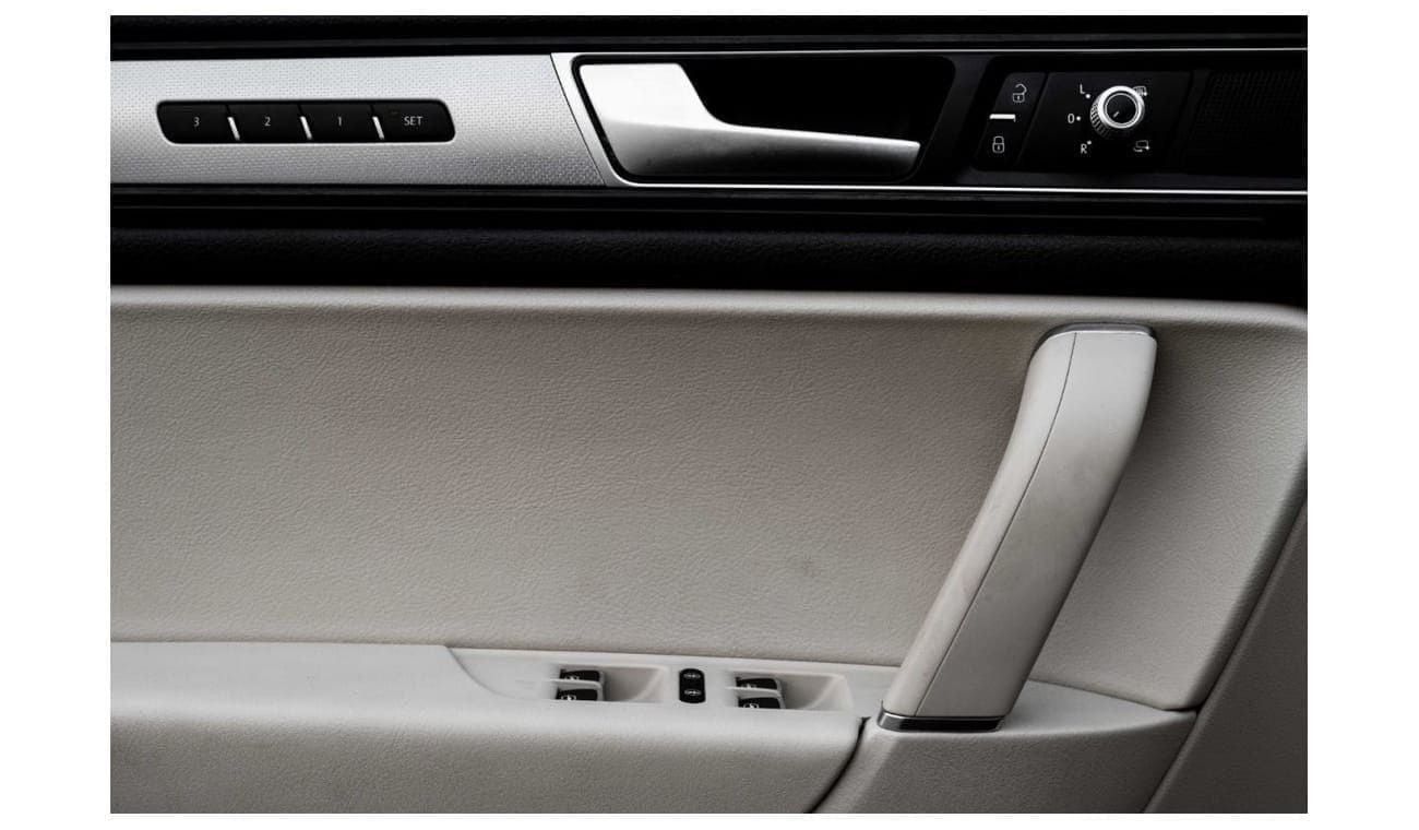 فولكس واجن طوارق R-Line | 1,821 P.M  | 0% Downpayment | Excellent Condition!