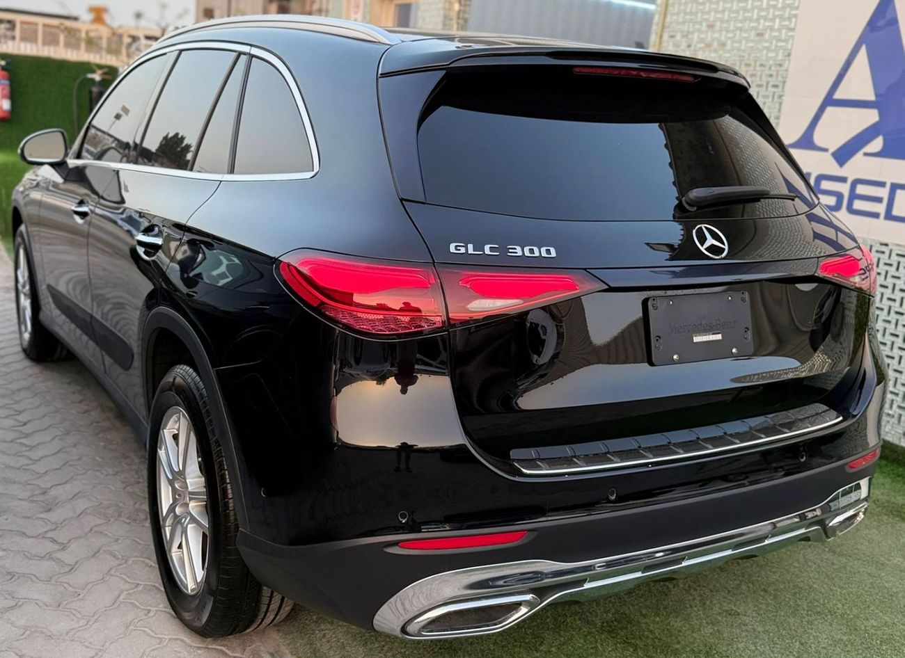 مرسيدس بنز GLC 300 