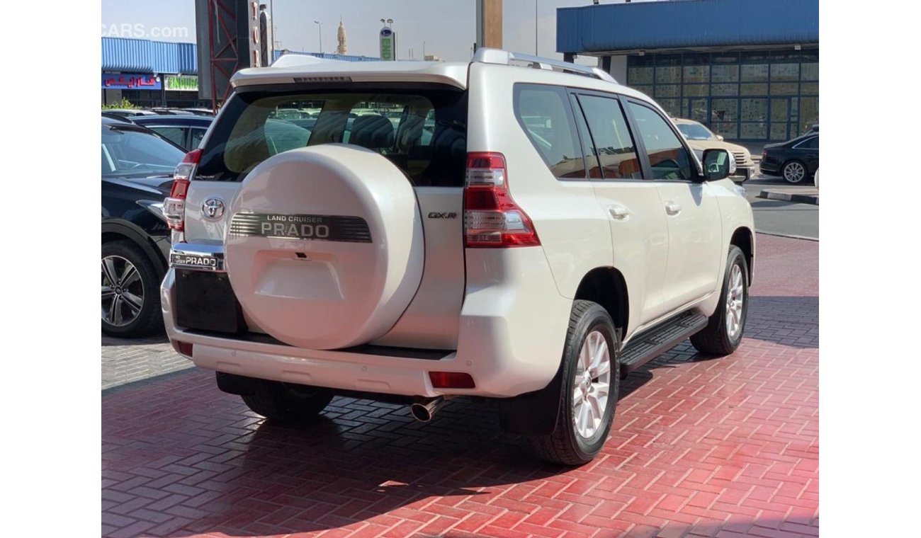 Toyota Prado V6 4.0 FULLY LOADED 2016 LOW MILEAGE GCC IN MINT CONDITION