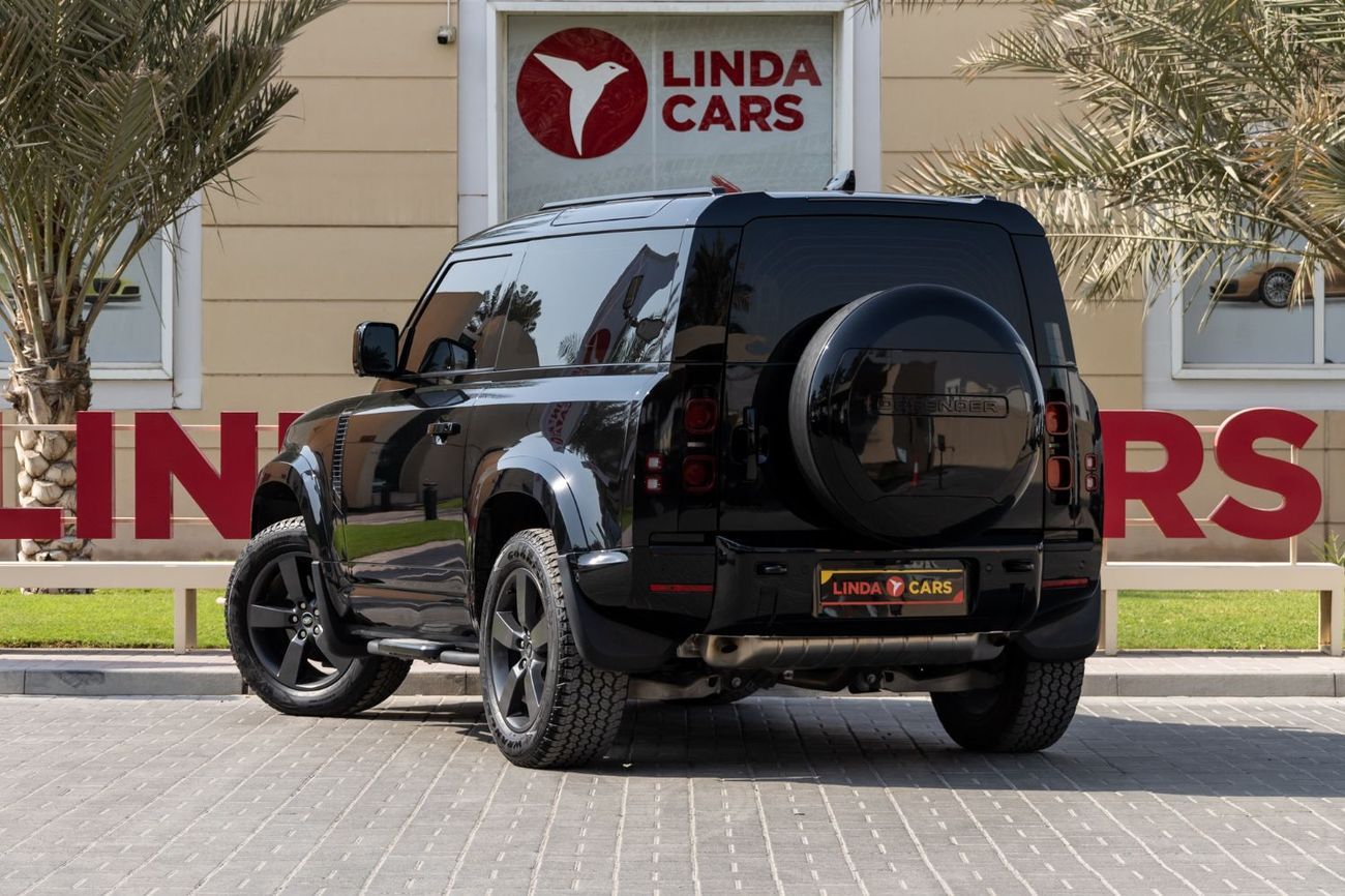 لاند روفر ديفندر P300 90 X-Dynamic SE 2.0L (5 Seater)