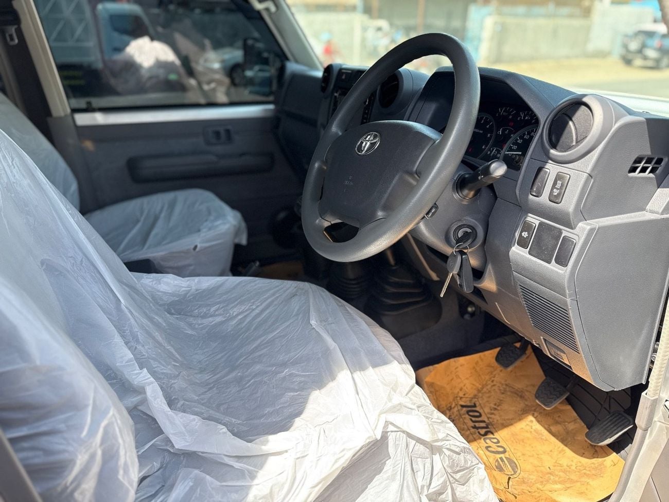 تويوتا لاند كروزر بيك آب Double Cabin 4.5L