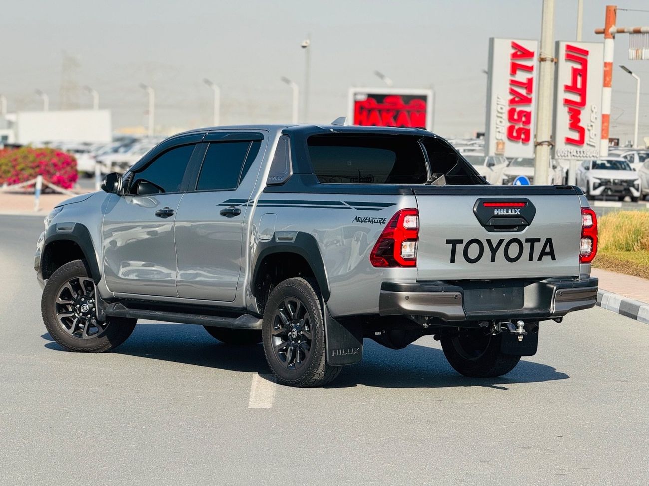 تويوتا هيلوكس TOYOTA HILUX ROGUED FULL OPTION TOP OF THE RANGE RHD