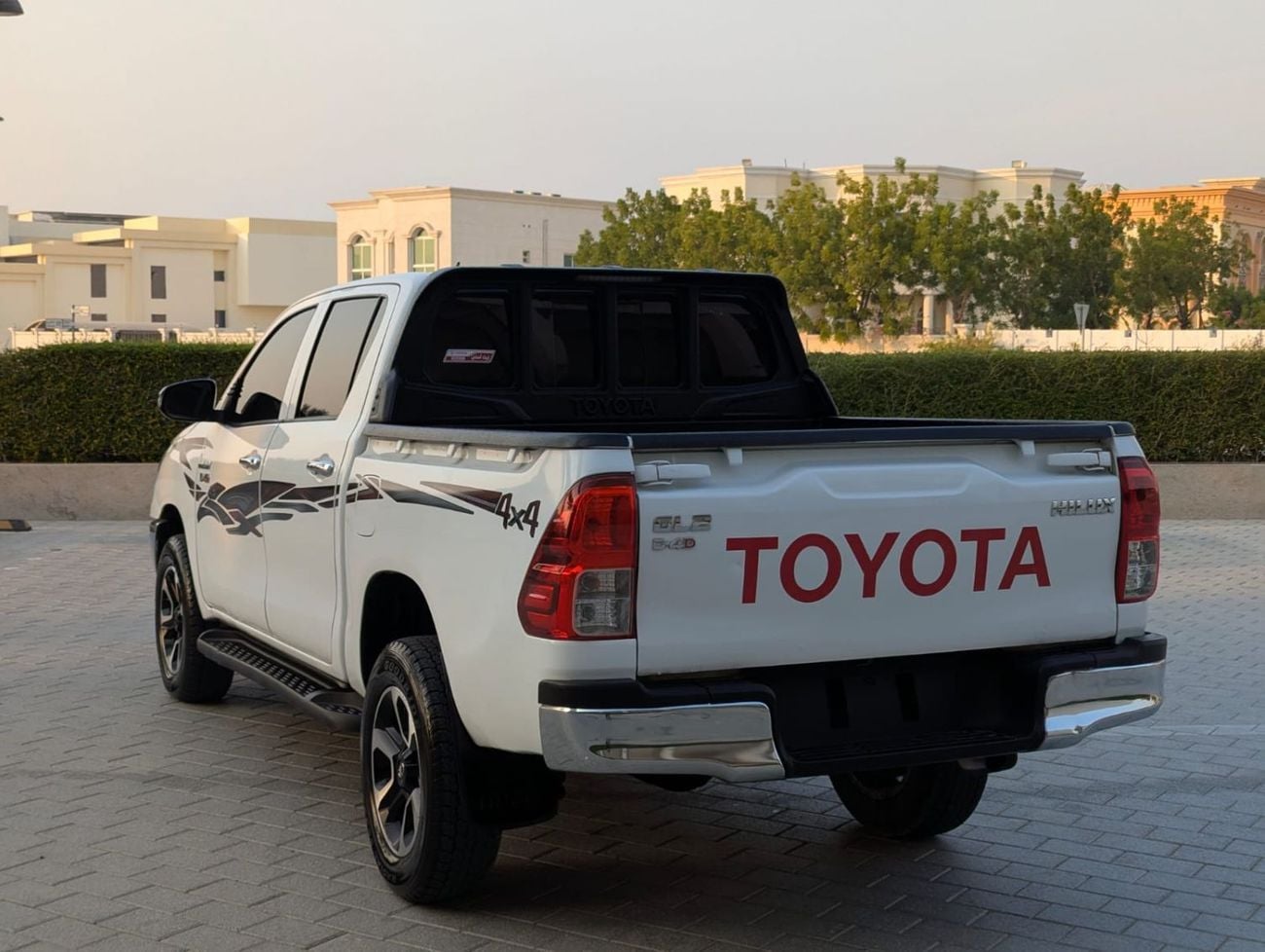Toyota Hilux GLS Toyota Hilux 2022 GCC Specs Diesel V4 2.4L Excellent Condition