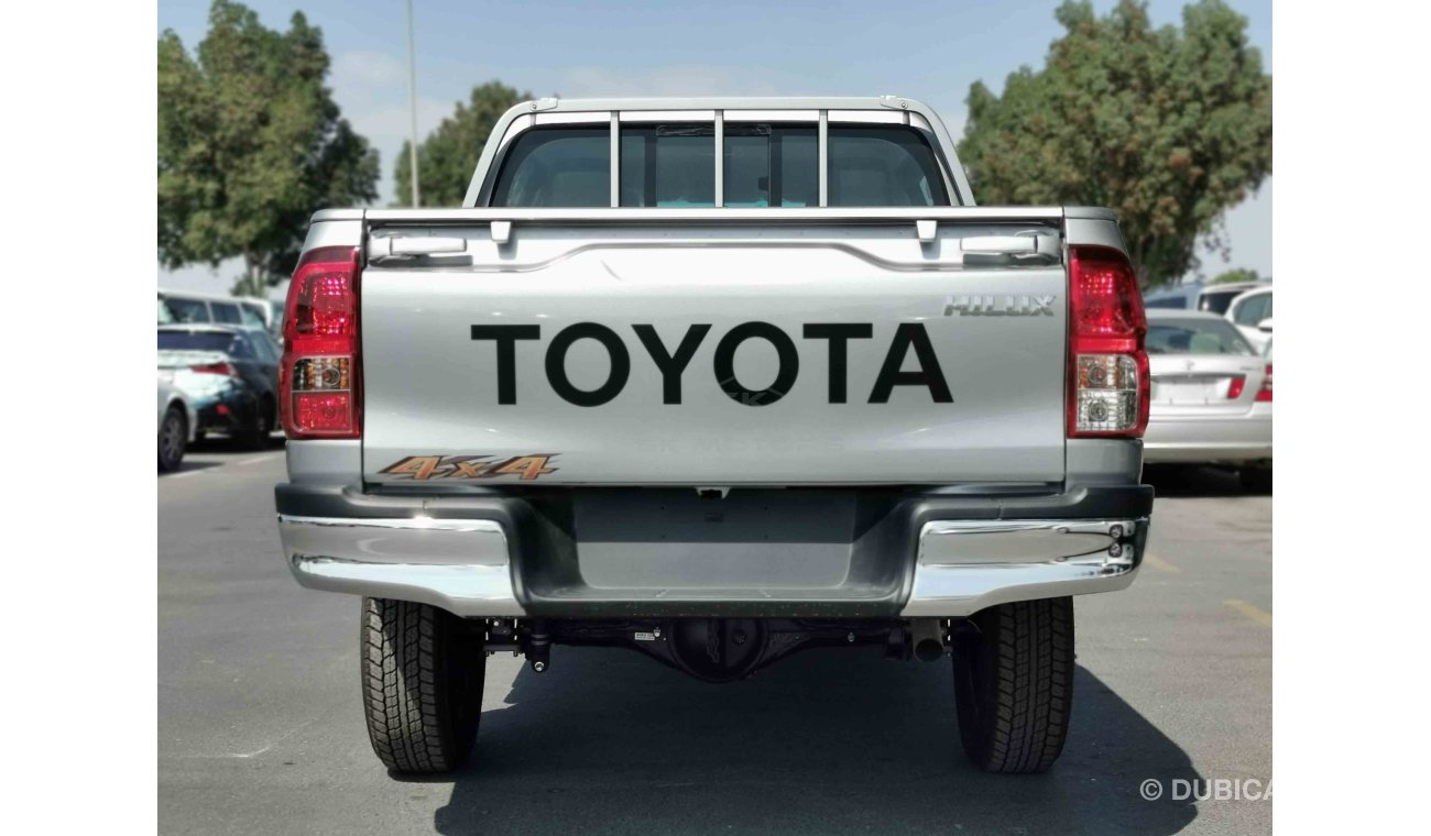 Toyota Hilux 2.4L 4CY Diesel, 17" Tyre, Xenon Headlights, Fabric Seats, Power Locks, AUX-USB, 4WD (CODE # THBS04)