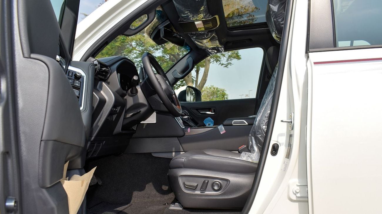 Toyota Land Cruiser ECTAGR026 - 2025 Toyota LC300 GXR High -  3.5L Petrol Auto - With Radar - White w Black