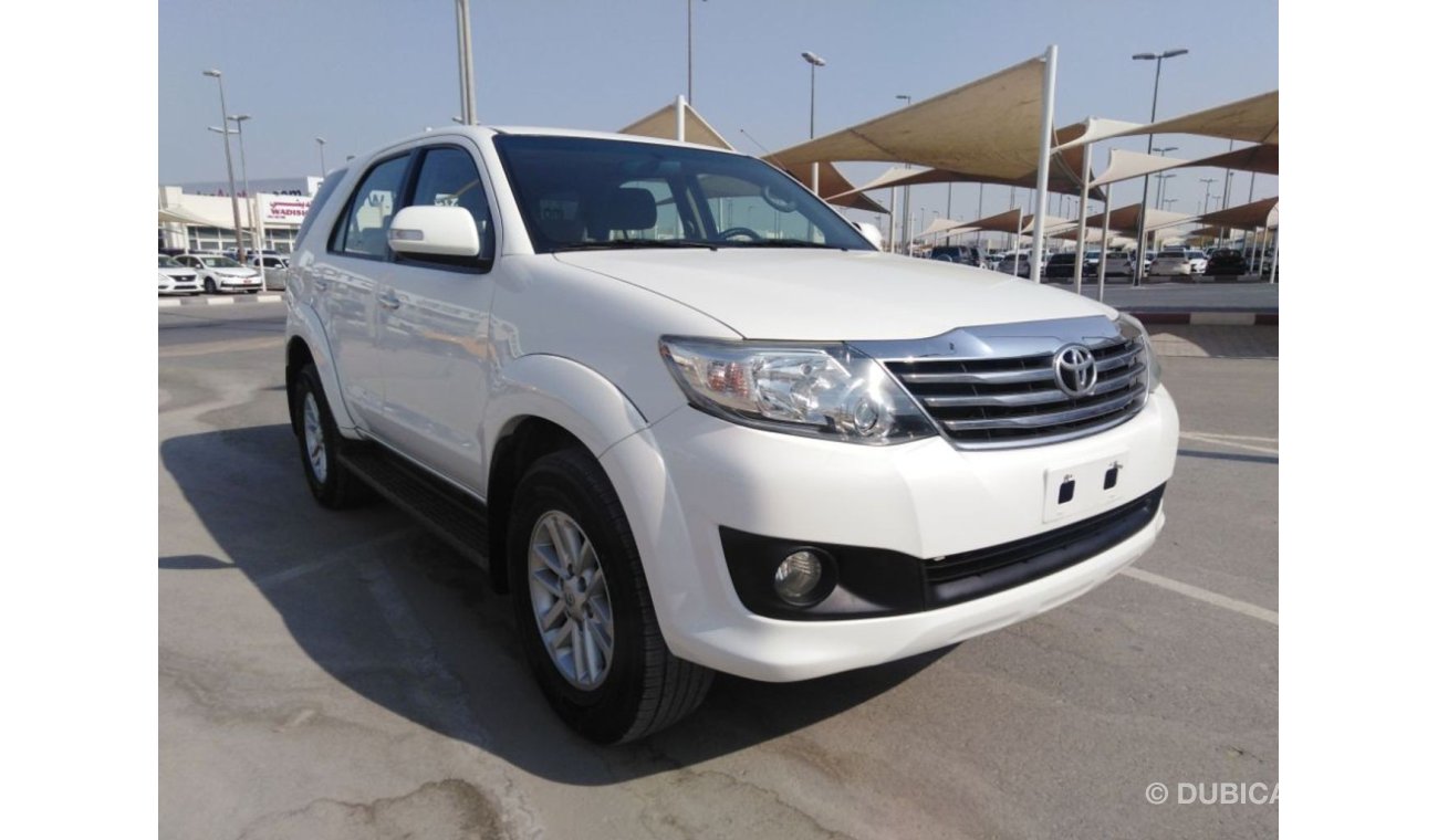 Toyota Fortuner 2014 gcc very celen car