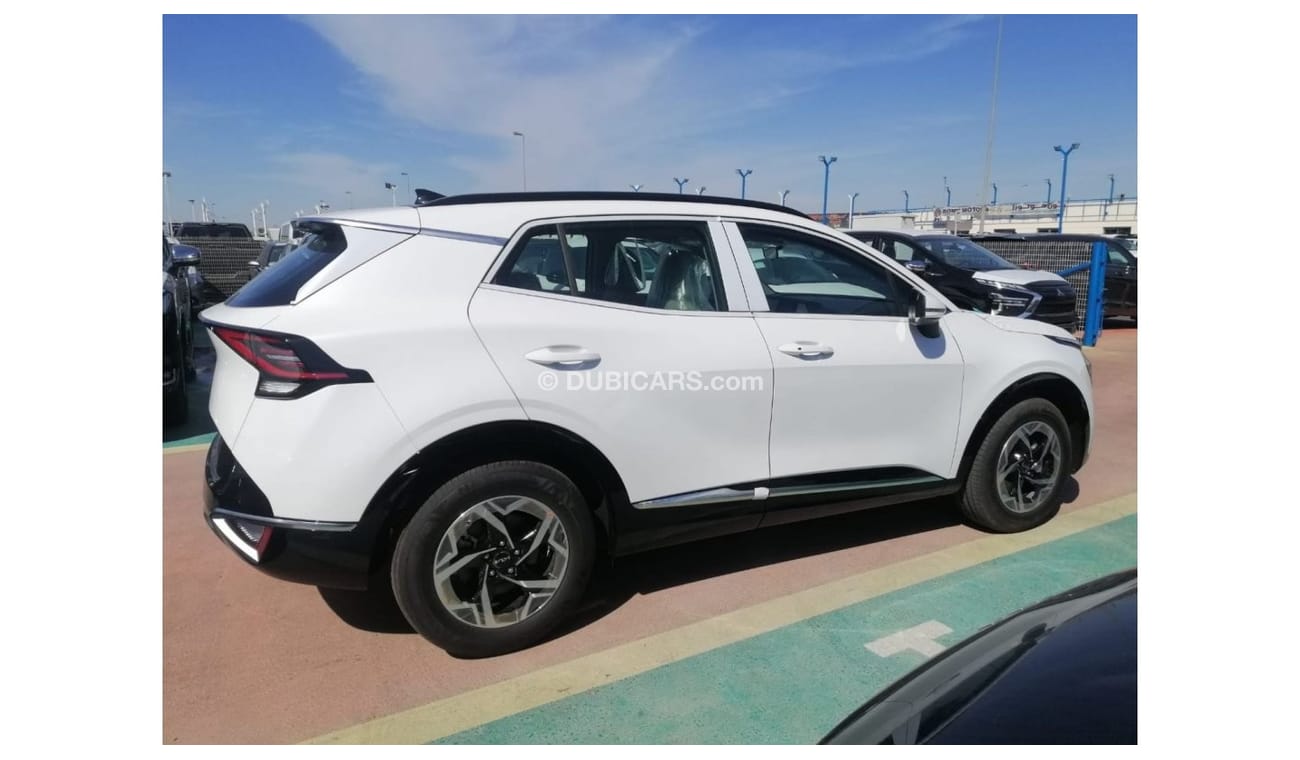 كيا سبورتيج SUN ROOF  BUSH START - REMOTE START ENGINE -SCREEN CAMERA