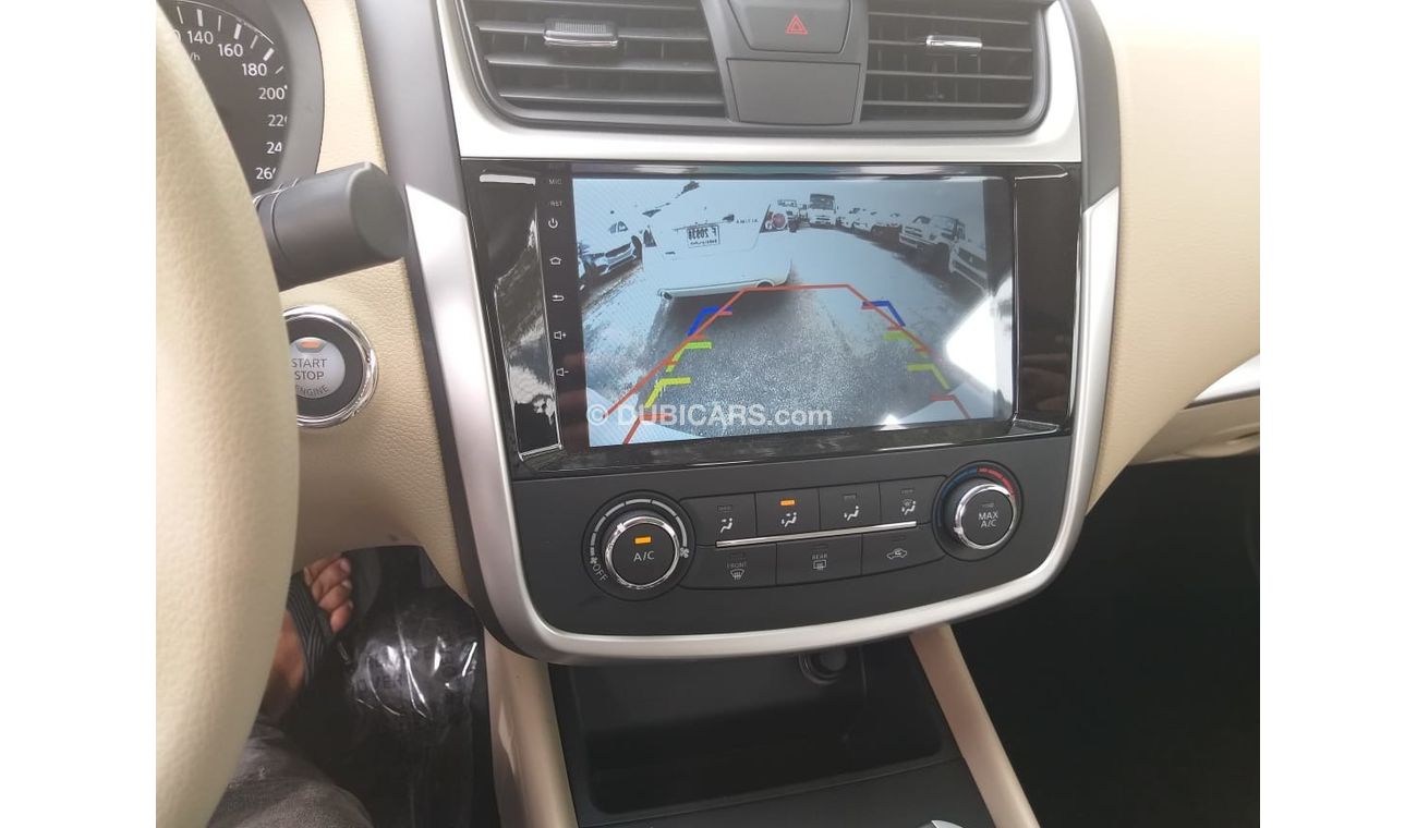 Nissan Altima with screen camera