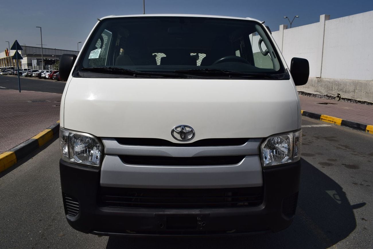 تويوتا هاياس Toyota Hiace 6 seater Van, model:2018.