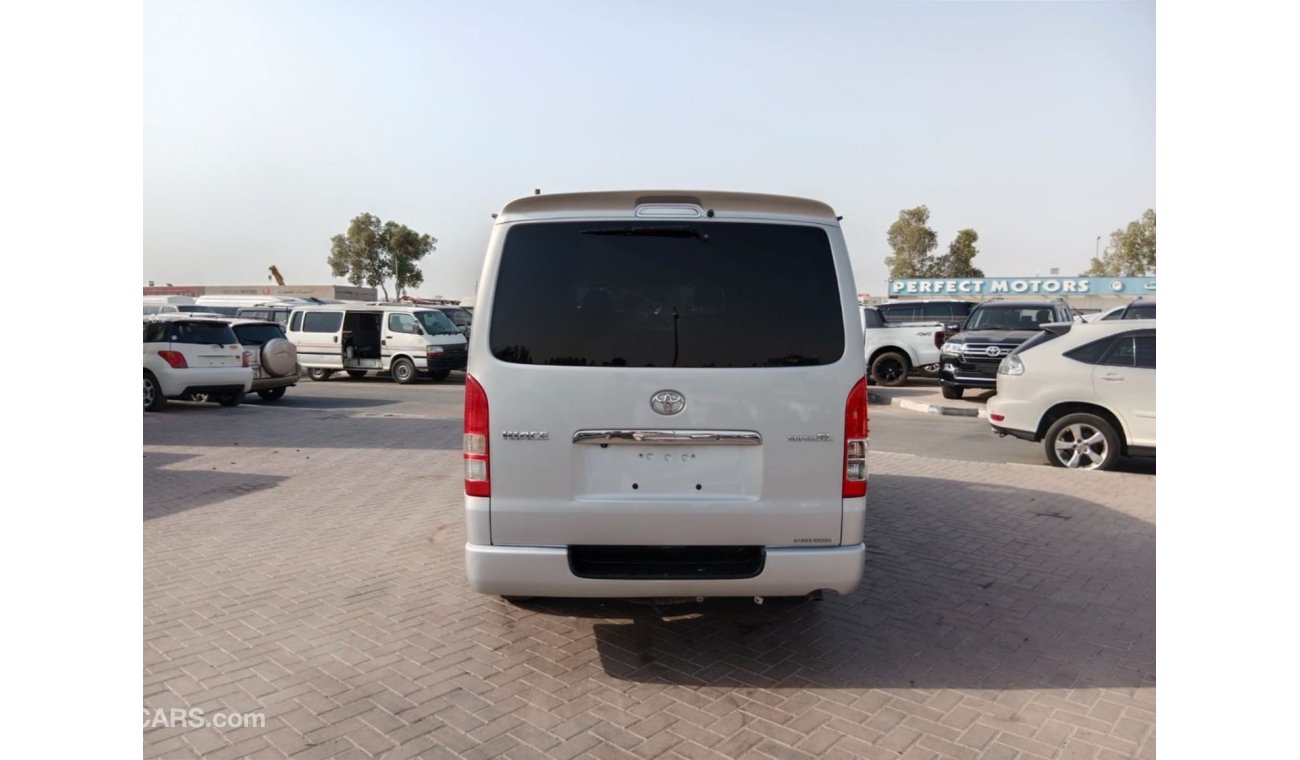 تويوتا هاياس TOYOTA HIACE VAN RIGHT HAND DRIVE (PM1612)