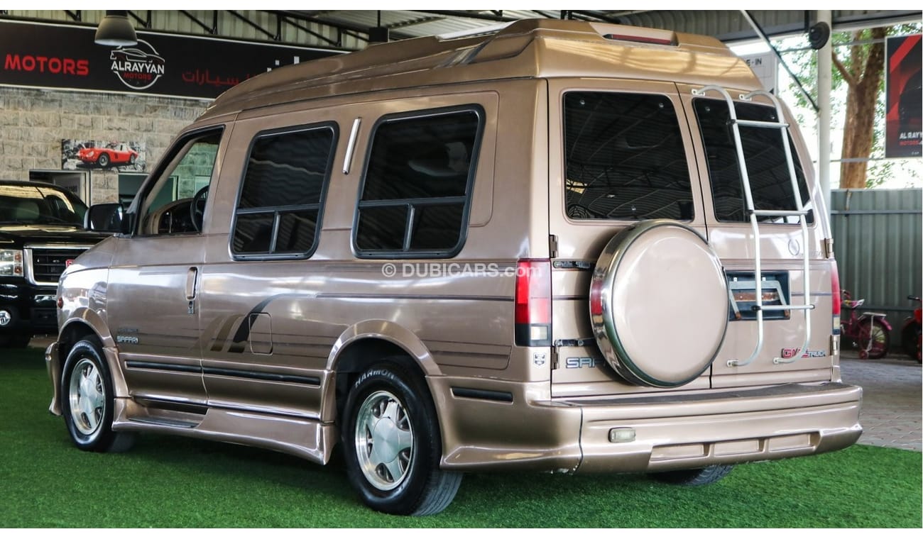 GMC Safari Van