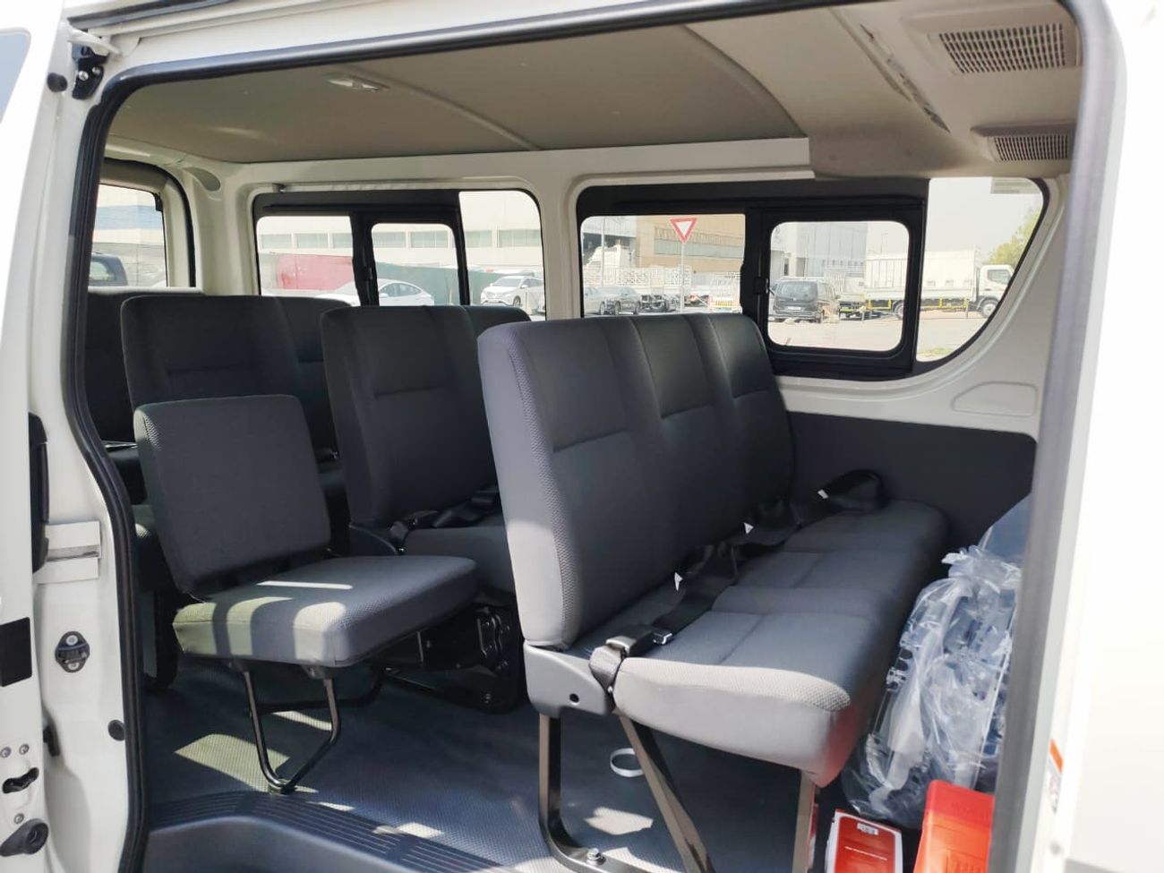 Toyota Hiace 2026 Toyota Hiace Standard-Roof 15-Seater 2.7L 4-Cyl Petrol M/T RWD (Old-Shape)