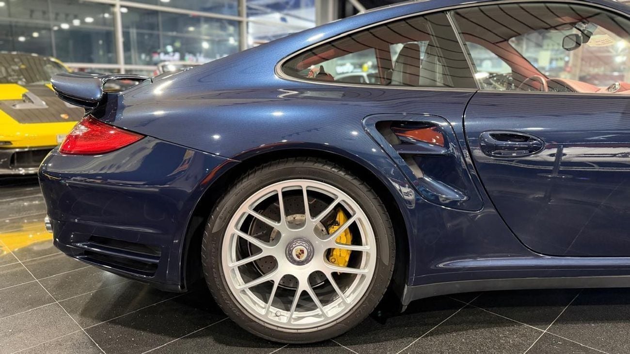 بورش 911 Turbo S 3.8L (530 HP) Coupe