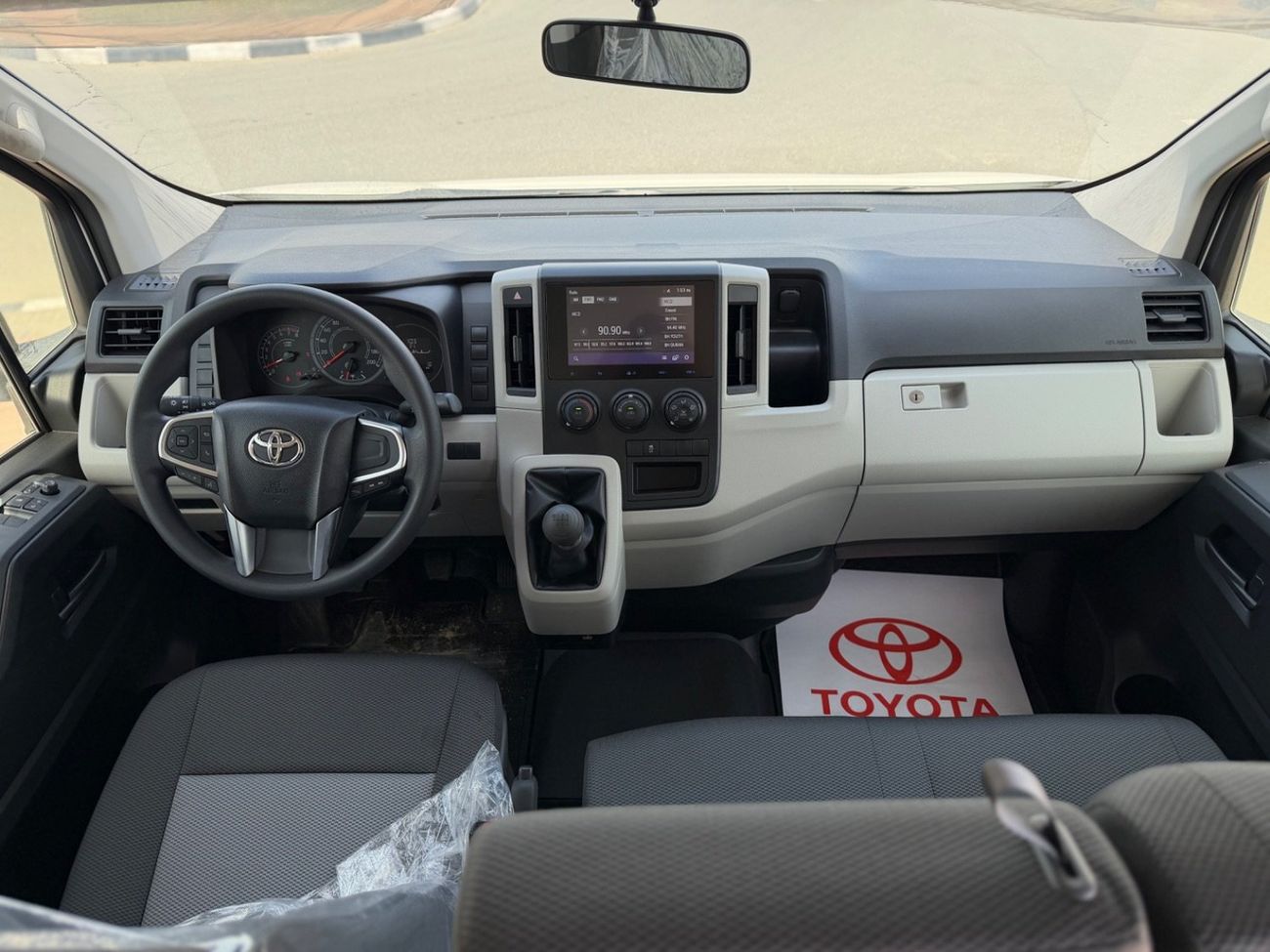 تويوتا هاياس Toyota Haice 3.5L Cargo manual 2026