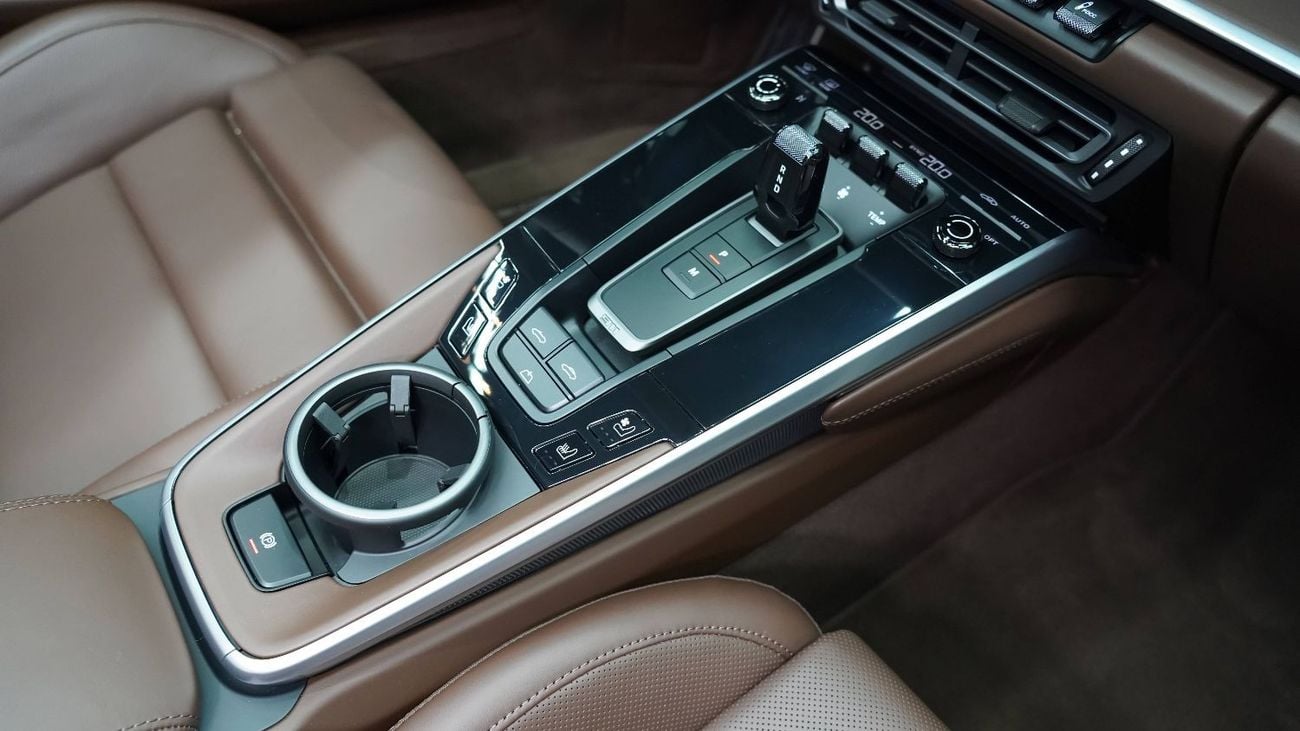 بورش 911 TURBO S CABRIOLET | NEGOTIABLE PRICE | FULLY LOADED | BRAND NEW