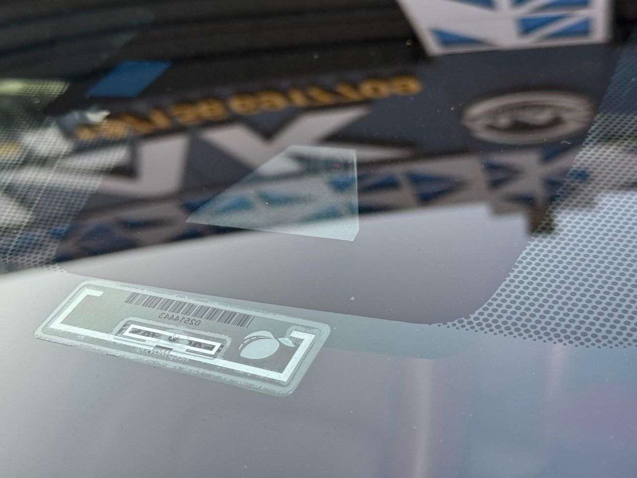 لكزس IS 350 محرك V6 سعة 3.5 لتر / طقم F-SPORT / استهلاك منخفض للموارد / رادار / مساعدة على الطريق / تبريد وتدفئة