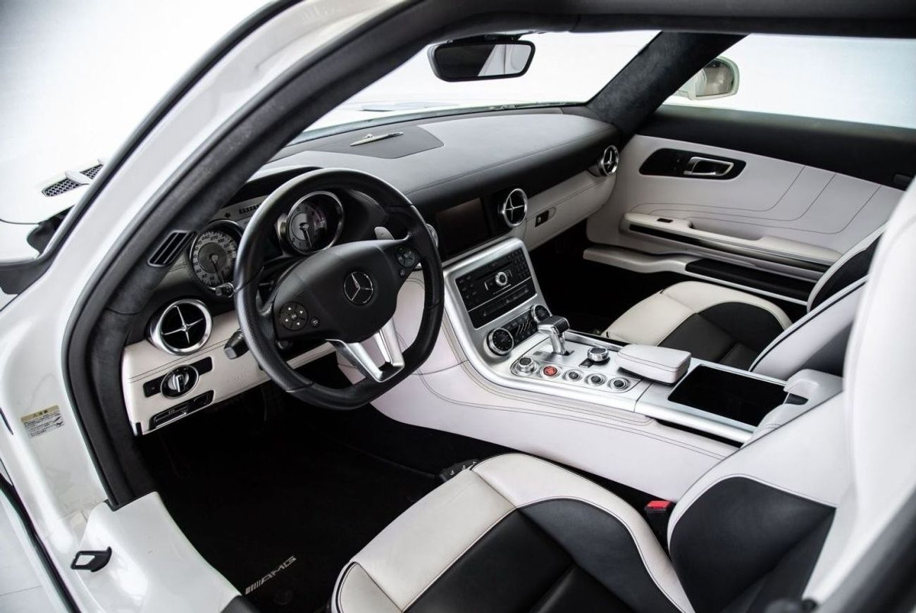 Mercedes-Benz SLS AMG