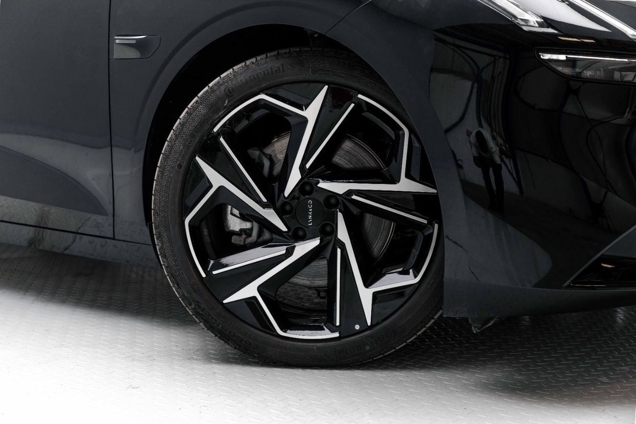 لينك أند كو Z10 Max 21" Alloy Wheels - Black Inside White