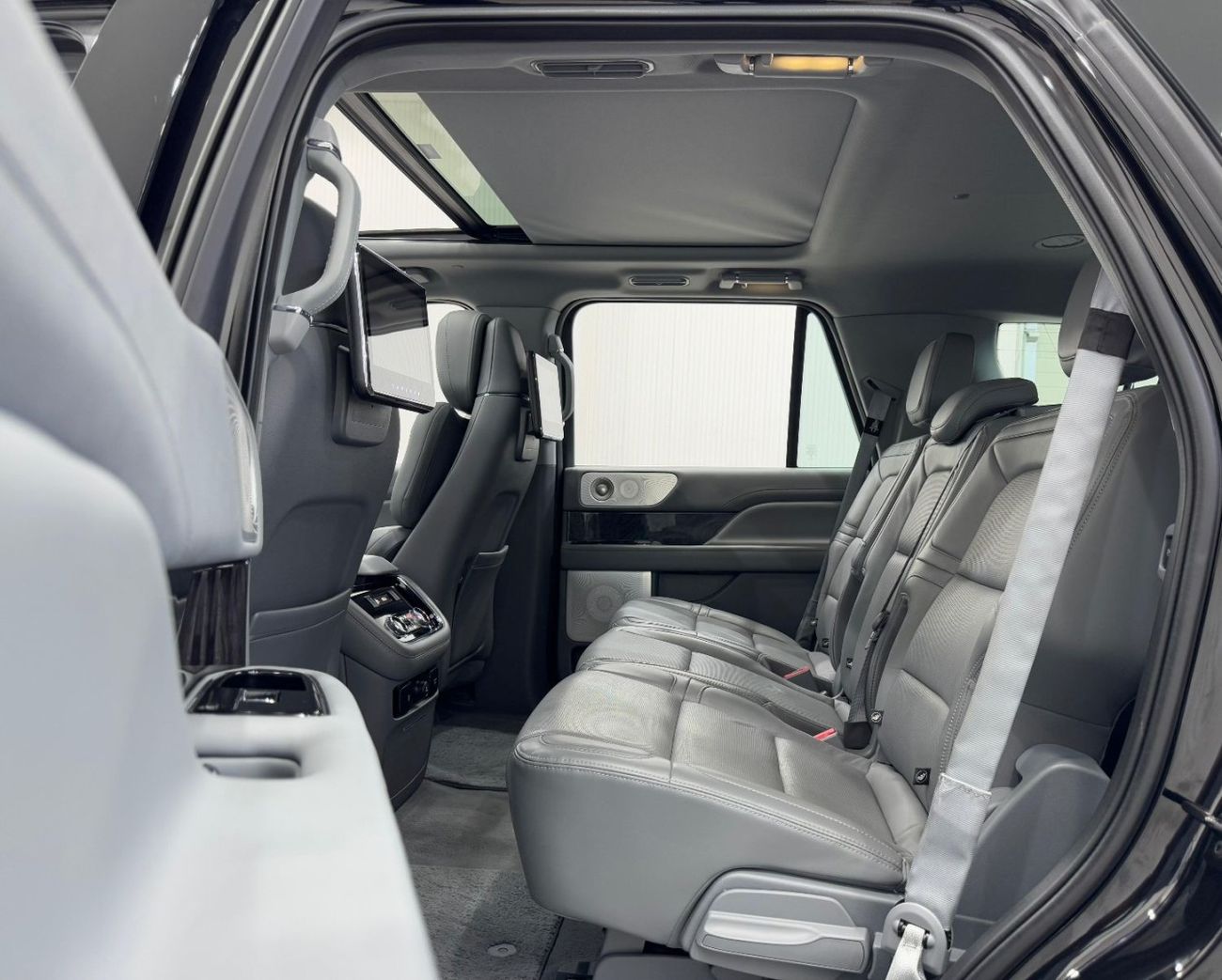 لينكولن نافيجاتور Reserve 3.5L 2021 Lincoln Navigator Reserve, 2026 Lincoln Warranty + Service Pack, Fully Loaded, 8 S