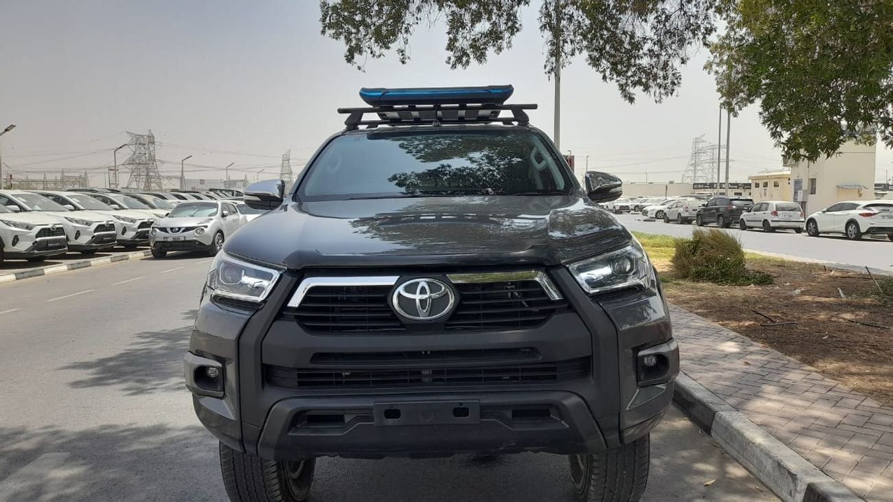 Toyota Hilux Right-Hand drive Diesel 2.8 SR5 2.8CC auto with canopy leather electric seats