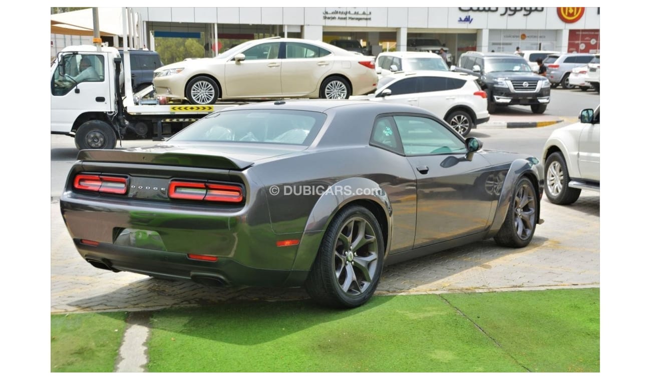 Used Dodge Challenger R/T CHALLENGER 2019 for sale in Dubai - 637345