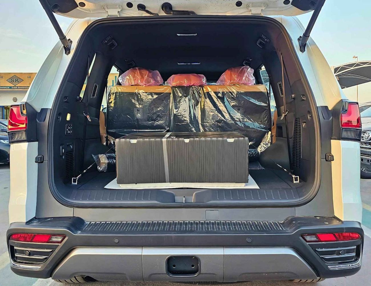 Lexus LX 500 D TURBO SPORTS /3.3L V6 DIESEL /POWER SEATS & 360*CAM / SUNROOF / FULL OPTION (CODE # 69060)