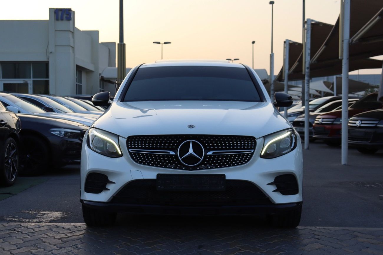 مرسيدس بنز GLC 250 4MATIC 2.0L Mercedes-Benz GLC250 Coupe / 2019 / GCC / Free Accident