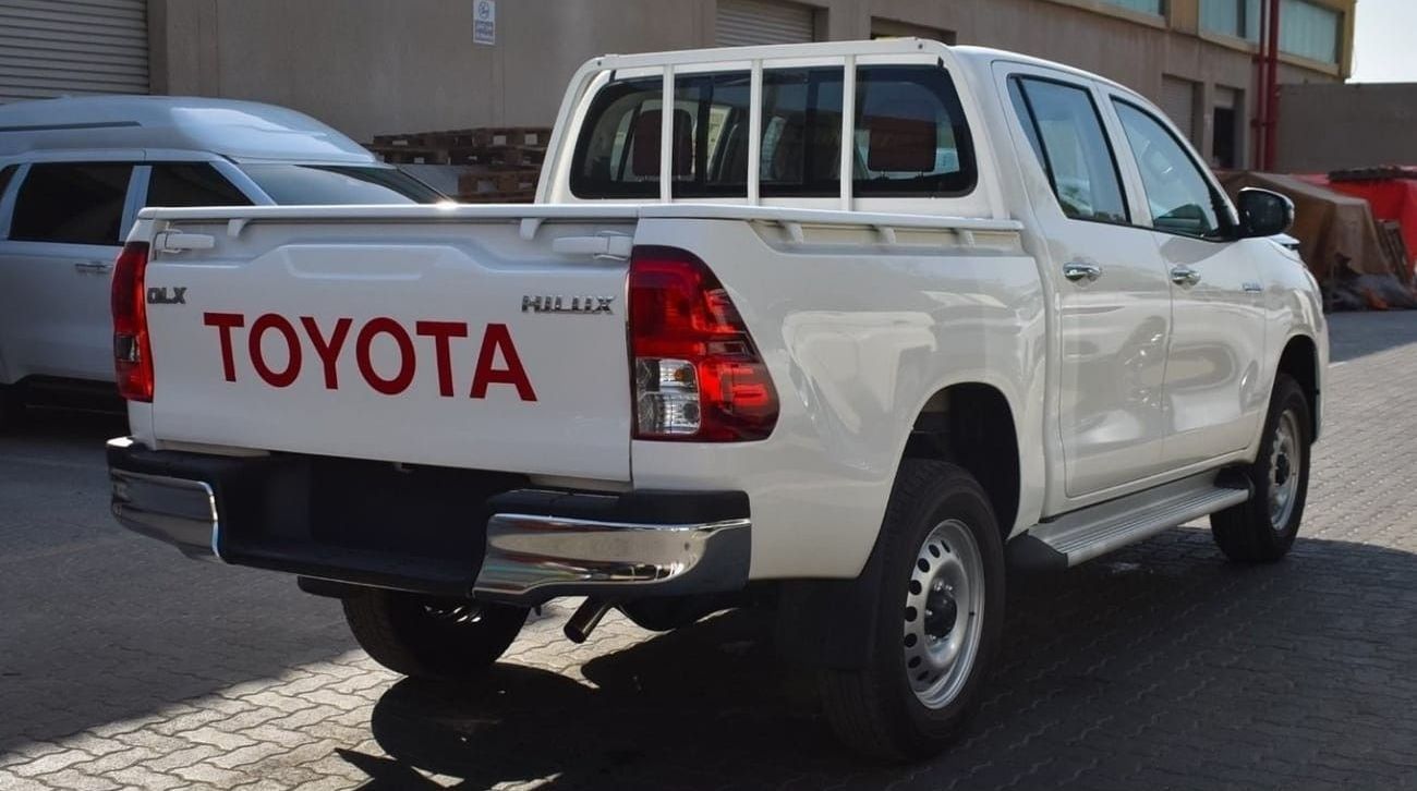 تويوتا هيلوكس TOYOTA HILUX DLX 2.4 PETROL AUTOMATIC 2024 GCC OMAN