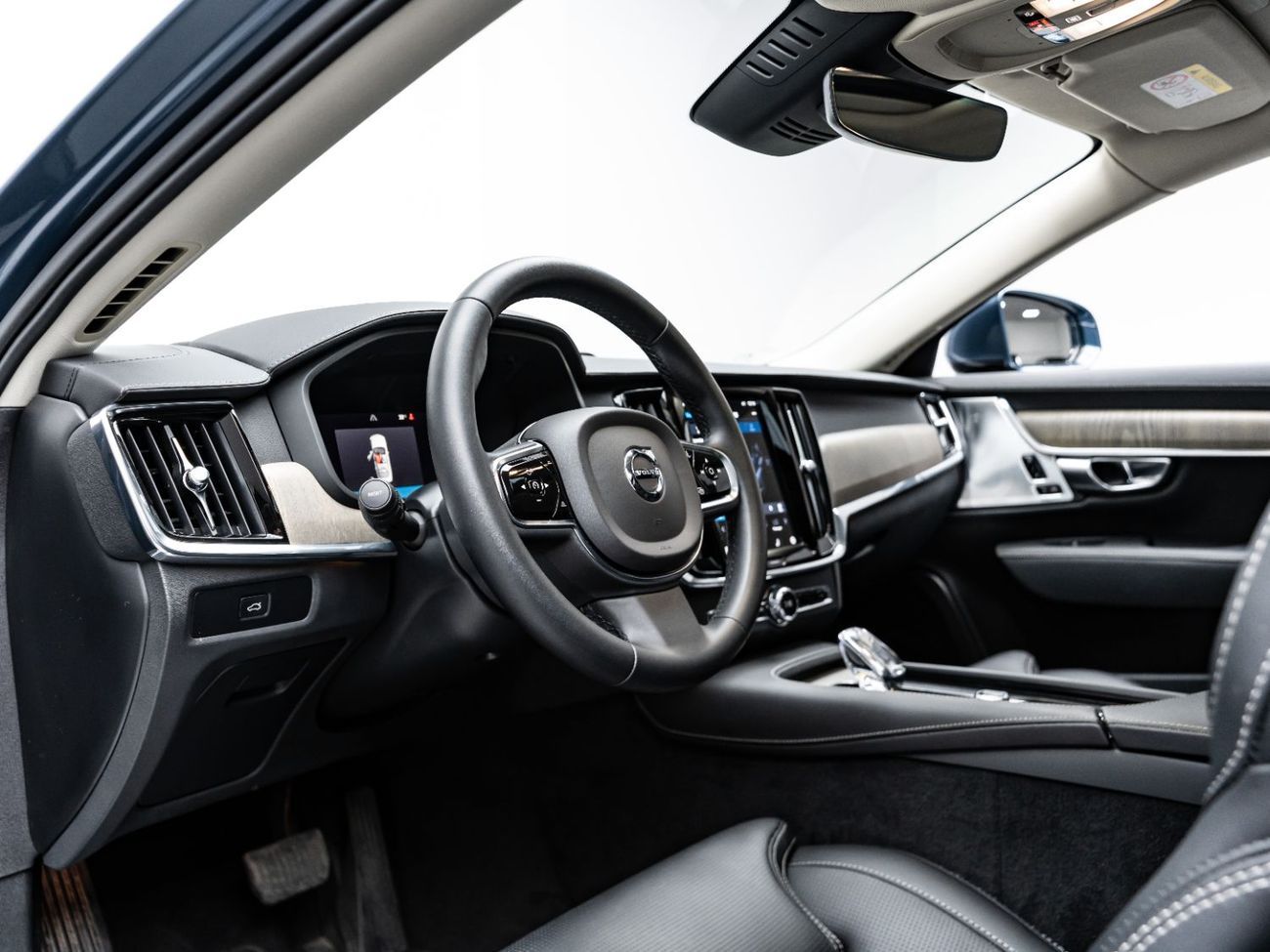 Volvo S90 B5 2.0T Powertrain 2023 Volvo S90, 2028 Volvo Warranty, Full Volvo Service History, Low KMs, GCC