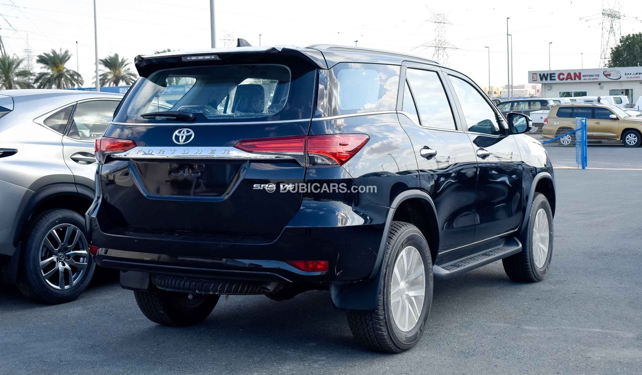 تويوتا فورتونر SR5 V6